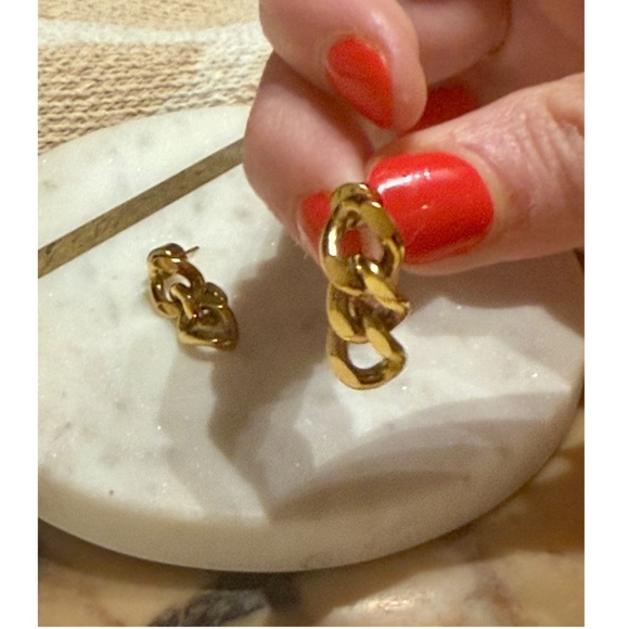 The Perfect Hoop - The Figaro Drop Hoop - 18K triple-layered gold over brass - Picture 12 of 12